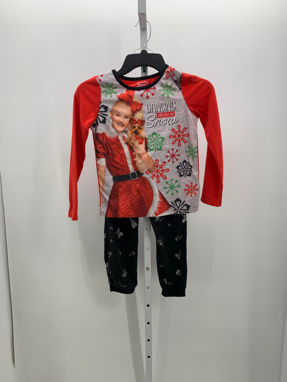 PJS DANCING THROUGH THE SNOW JOJO SIWA