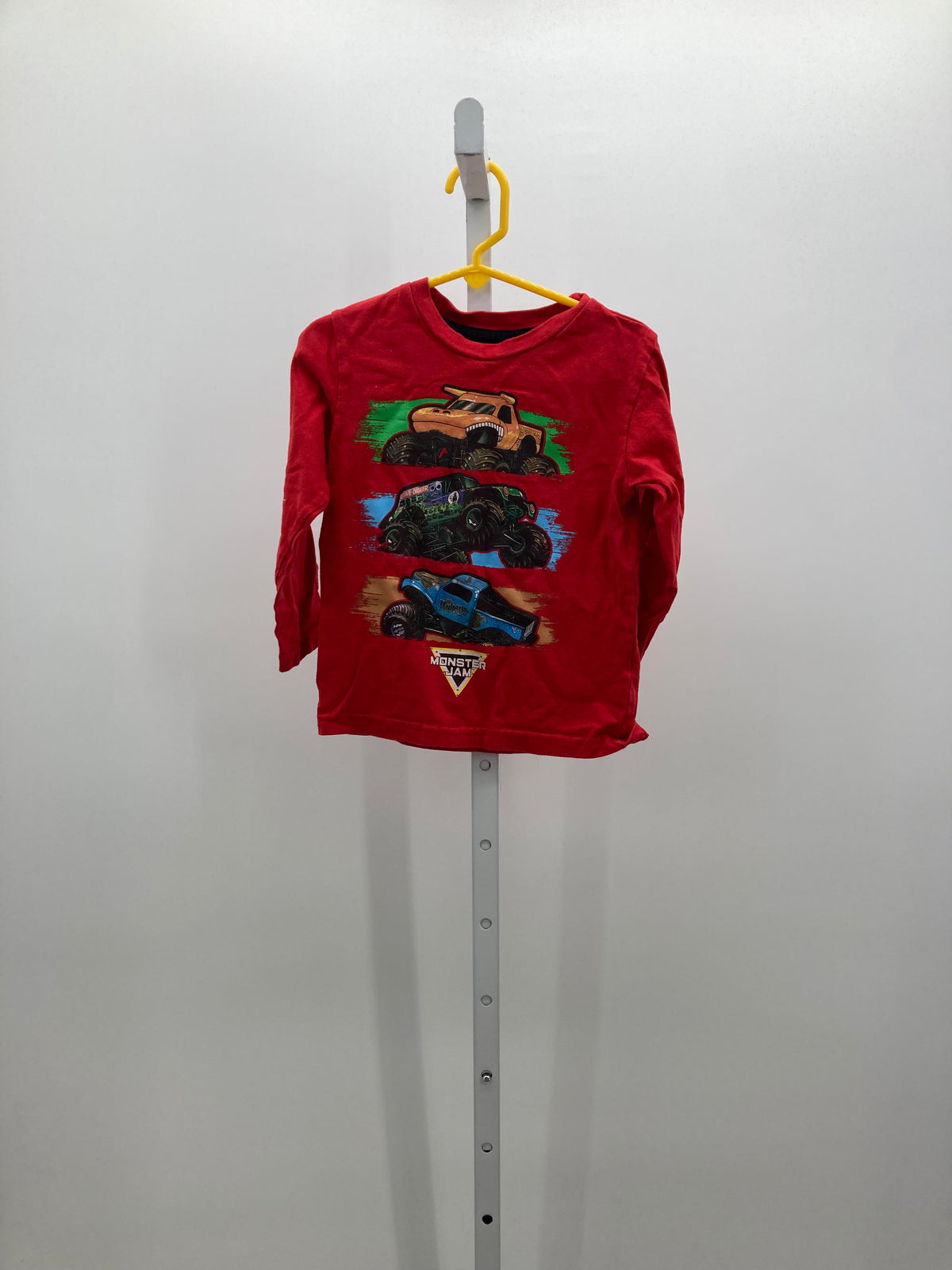 GRAPHIC KNIT.