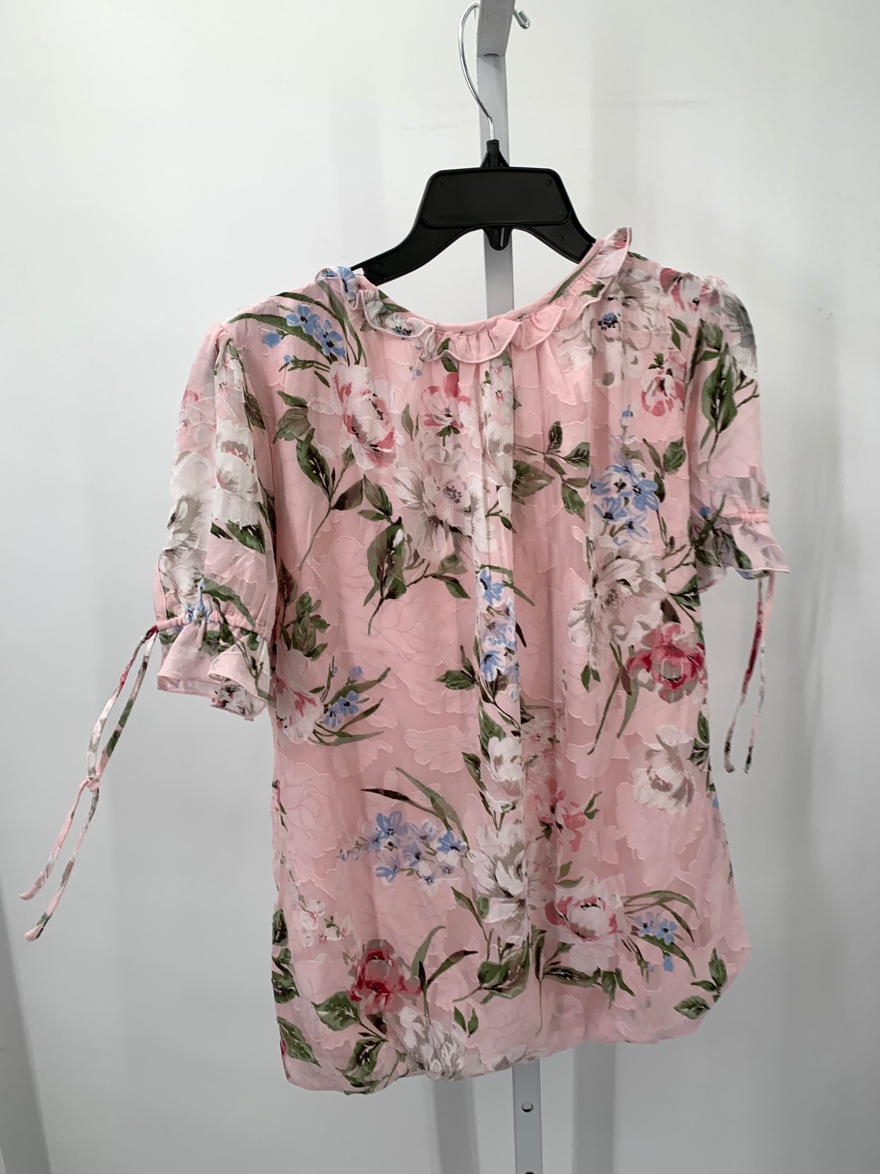 Size Medium Misses Short Sleeve Shirt