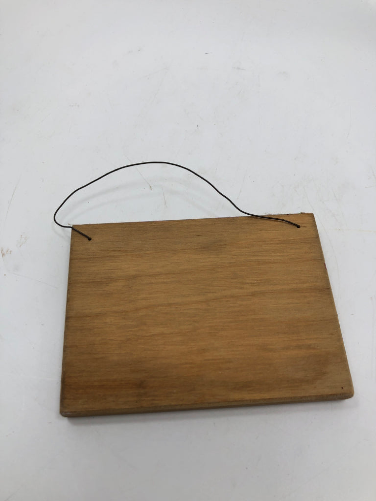 PRIMITIVE WOOD AMERICAN FLAG.