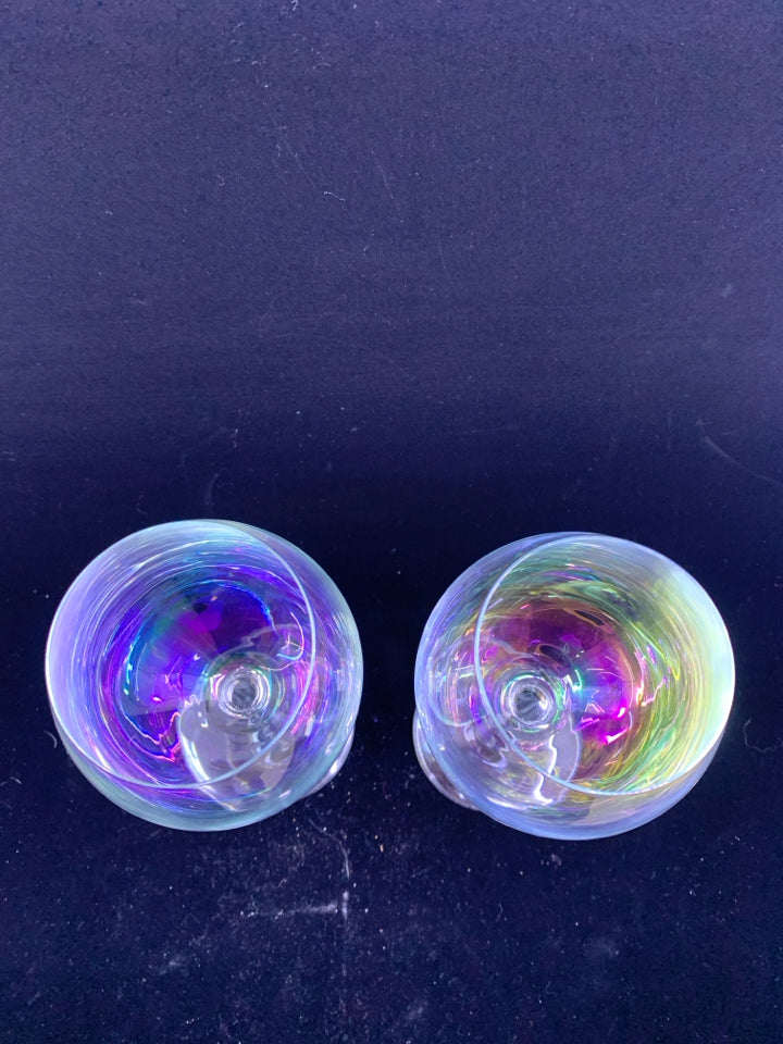 2 IRIDESCENT WINE GLASSES.