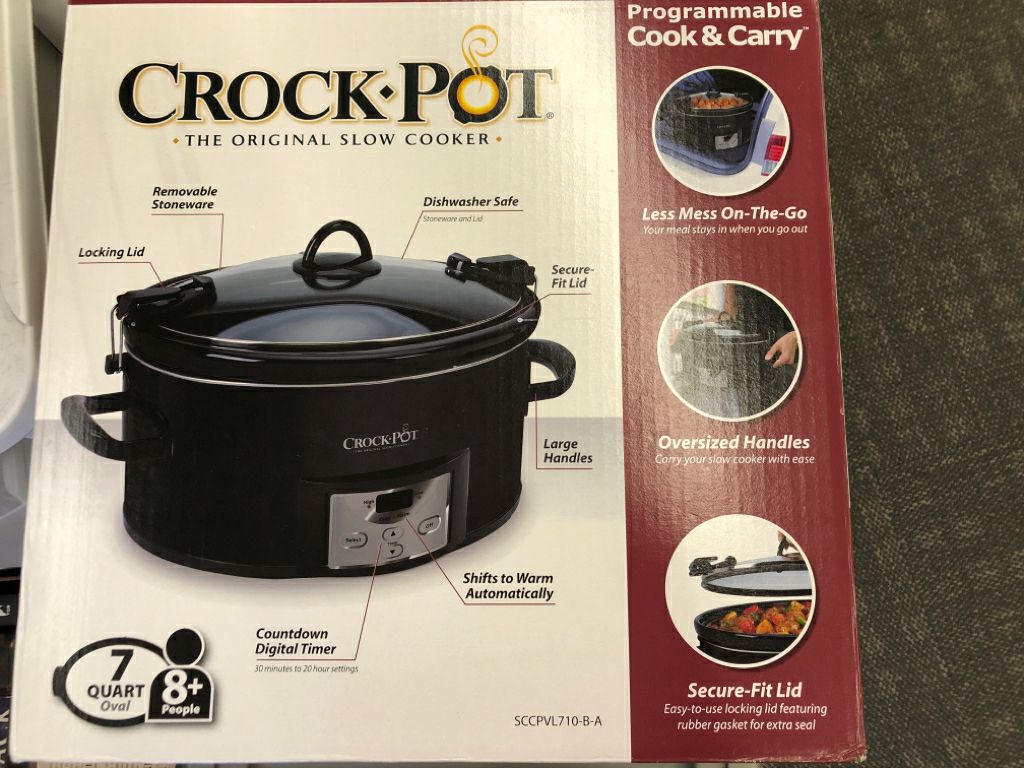 NIB CROCK POT- COOK & CARRY.