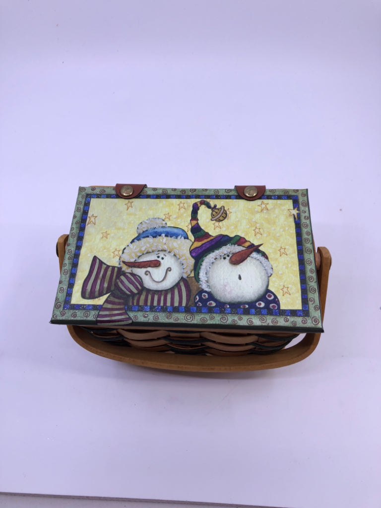 BLONDE & GREEN WEAVE BASKET WITH SNOWMEN LID.