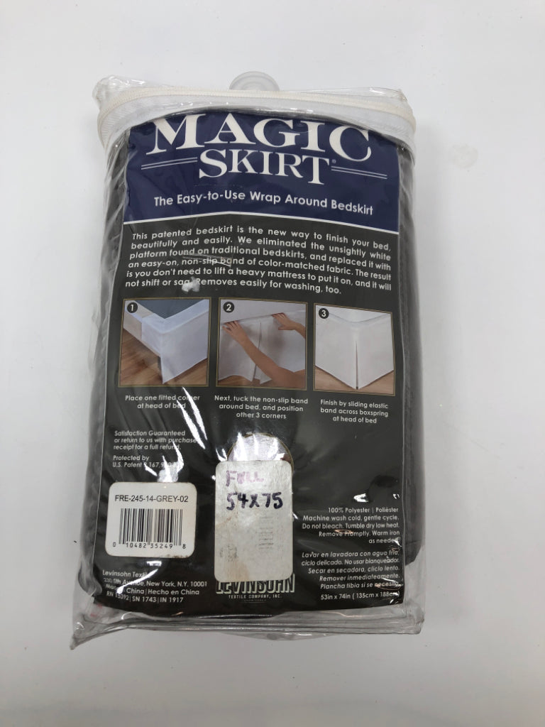 NIP FULL SIZE BLACK BED SKIRT.