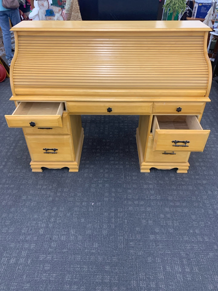 7 DRAWER BLONDE OAK ROLL TOP DESK.