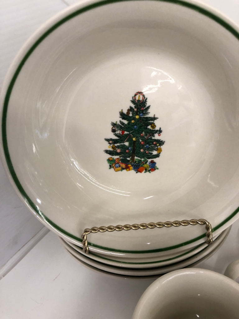 12 PC SVC 4 DECORATED CHRISTMAS TREE DISH SET.