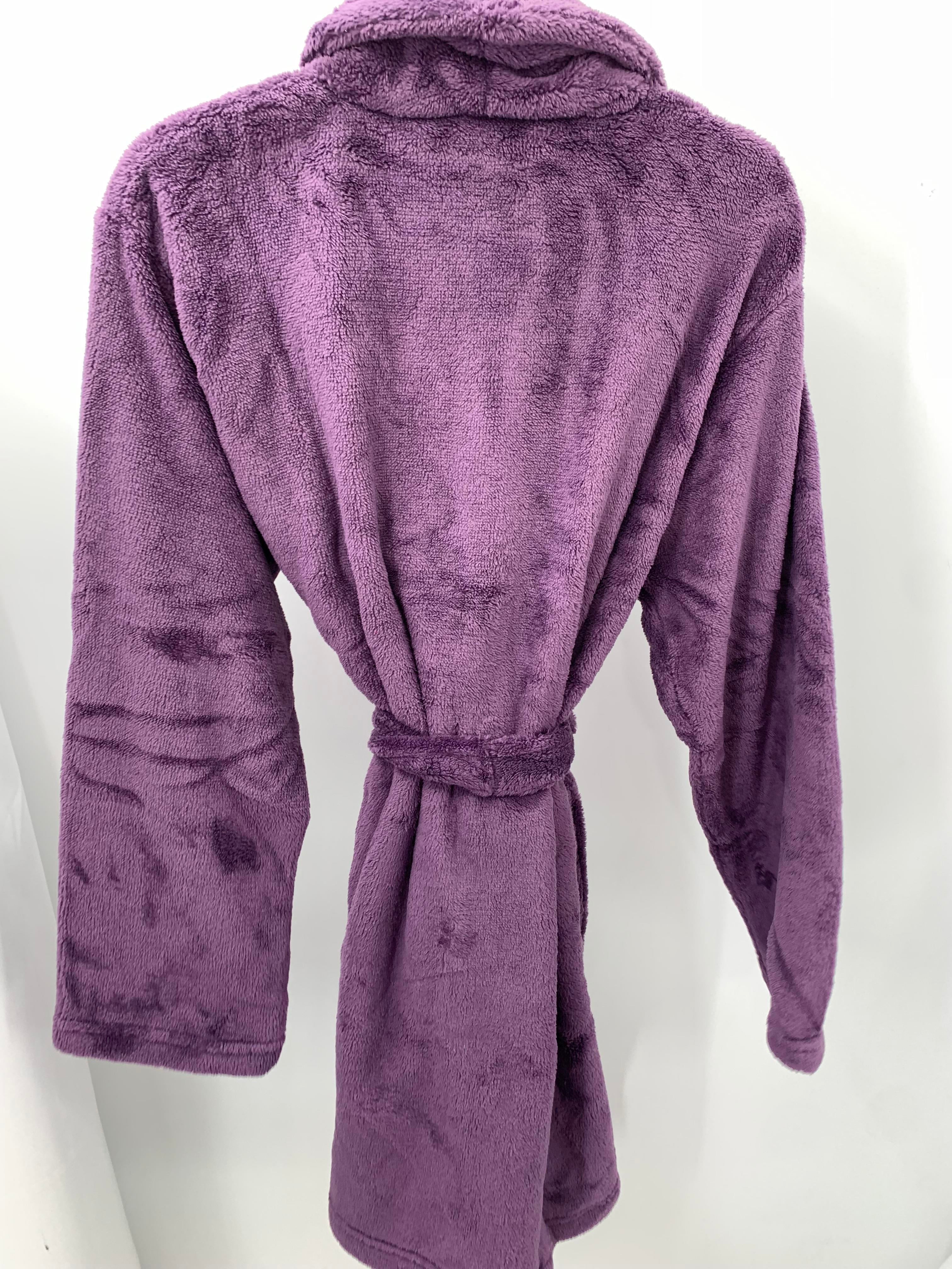 Size Large Misses Robe