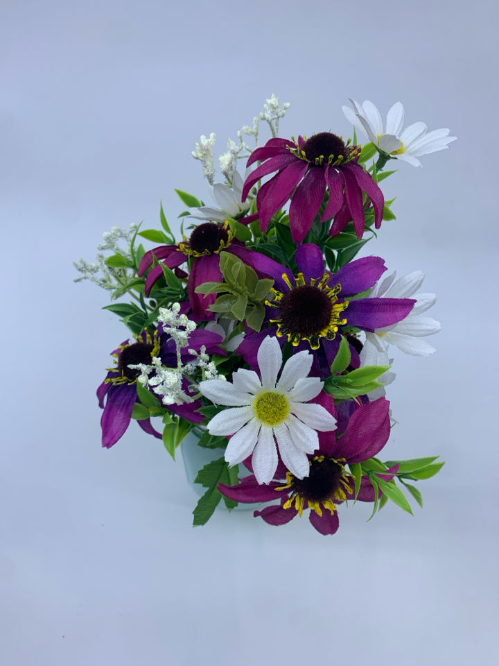 FAUX PURPLE FLOWERS IN MASON JAR VASE.