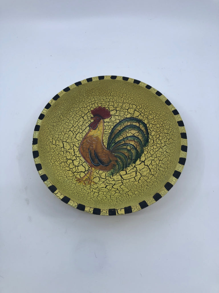 BLACK AND YELLOW WOOD ROOSTER BOWL.