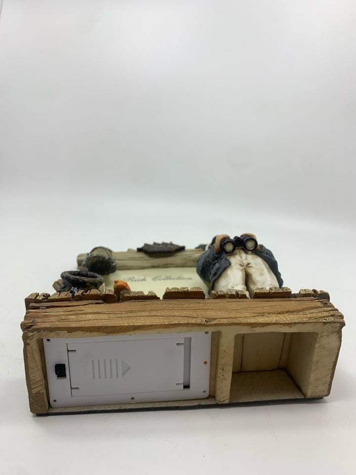 SEA CAPTAIN LIGHT UP RESIN FRAME.