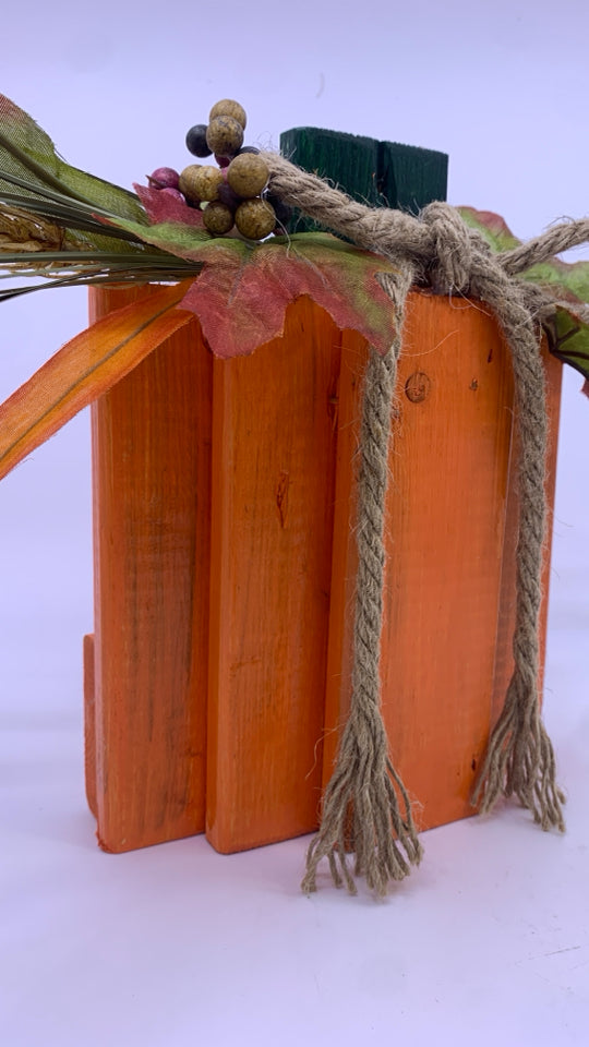PUMPKIN SHAPED RECLAIMED WOOD W/LEAVES AND TWINE .