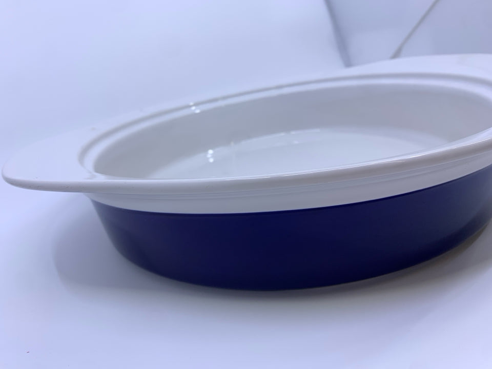 BLUE AND WHITE CASSEROLE DISH.