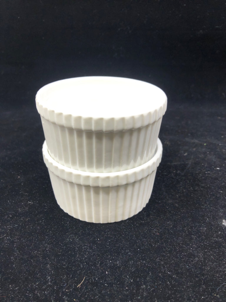 2 SMALL RIBBED RAMEKIN BAKING DISHES.