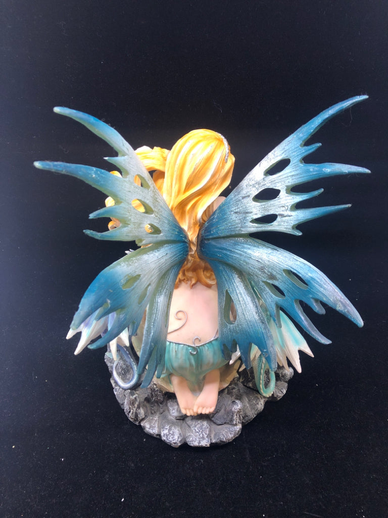 RESIN RED HAIRED FAIRY W/ REMOVABLE BLUE WINGS BABY DRAGONS FIGURE.