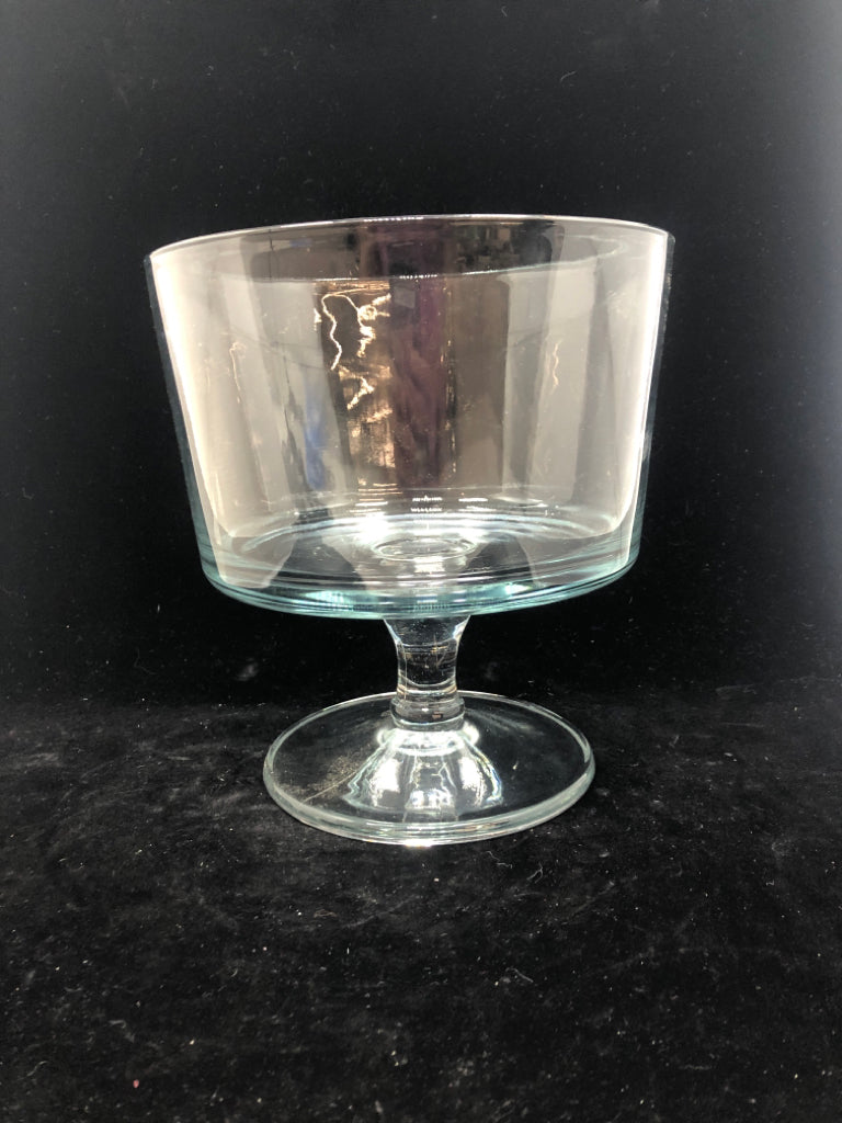 CLEAR GLASS TRIFLE BOWL.