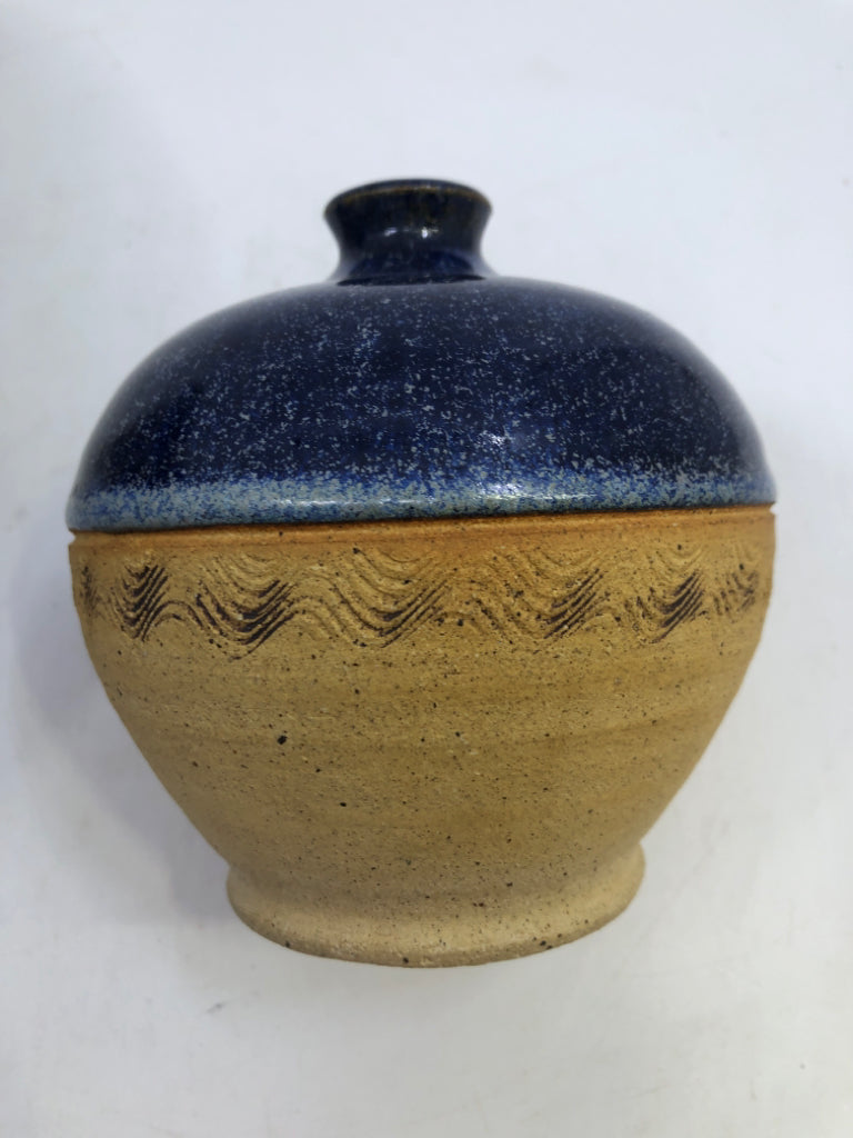BLUE TOP POTTERY BUD VASE.