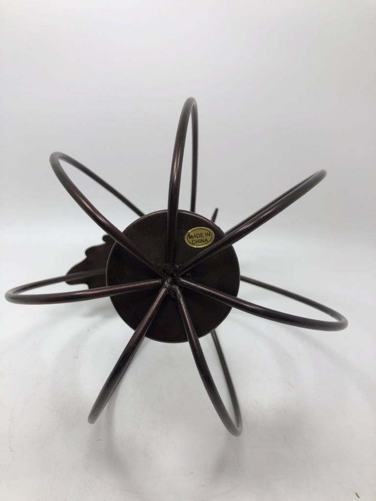 BROWN METAL PUMPKIN CANDLE HOLDER.
