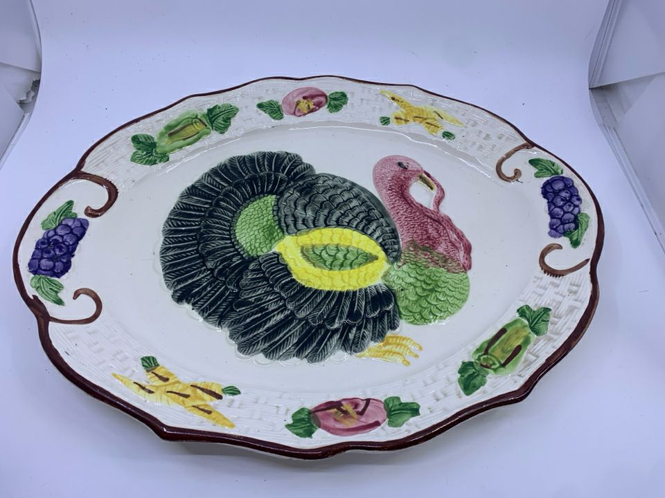 OVAL EMBOSSED TURKEY PLATTER.