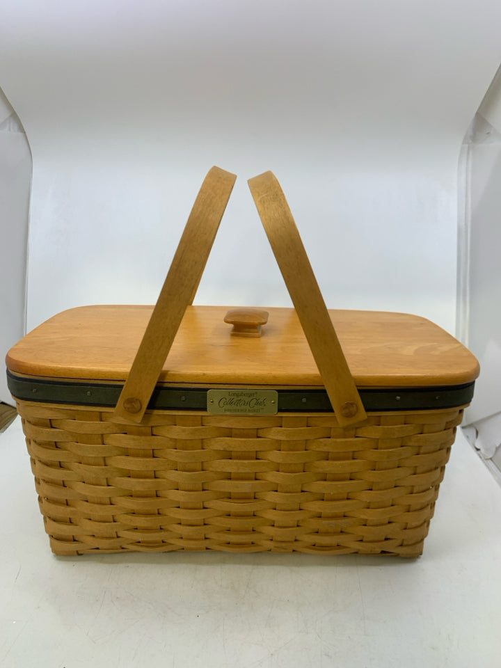 2003 COLLECTOR'S CLUB RECTANGLE W/ LID.