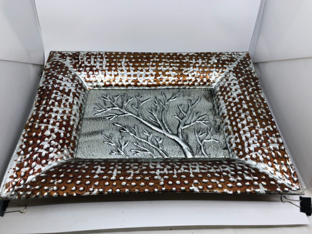LIGHT GLASS CENTER PIECE BOWL W/ SILVER/RUST COLORED EMBOSSED TREE.