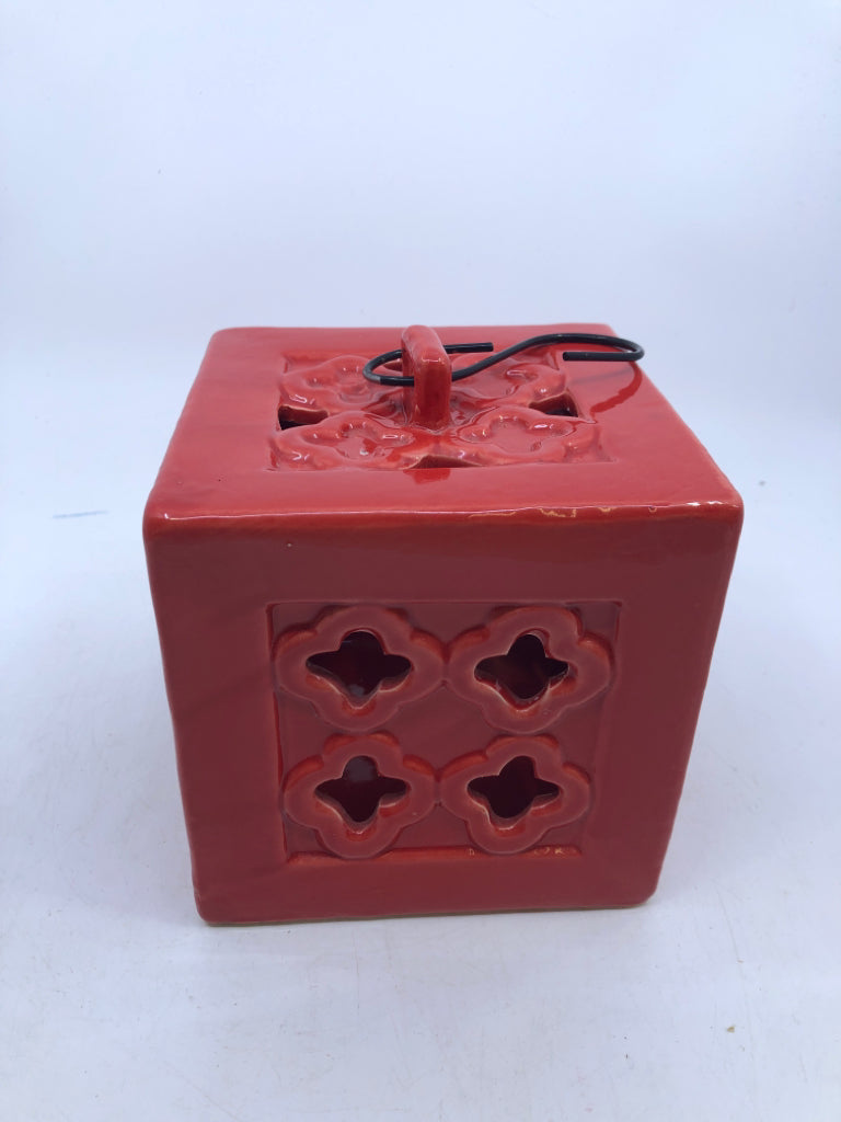CERAMIC PIERCED SQUARE TEA LIGHT HOLDER.