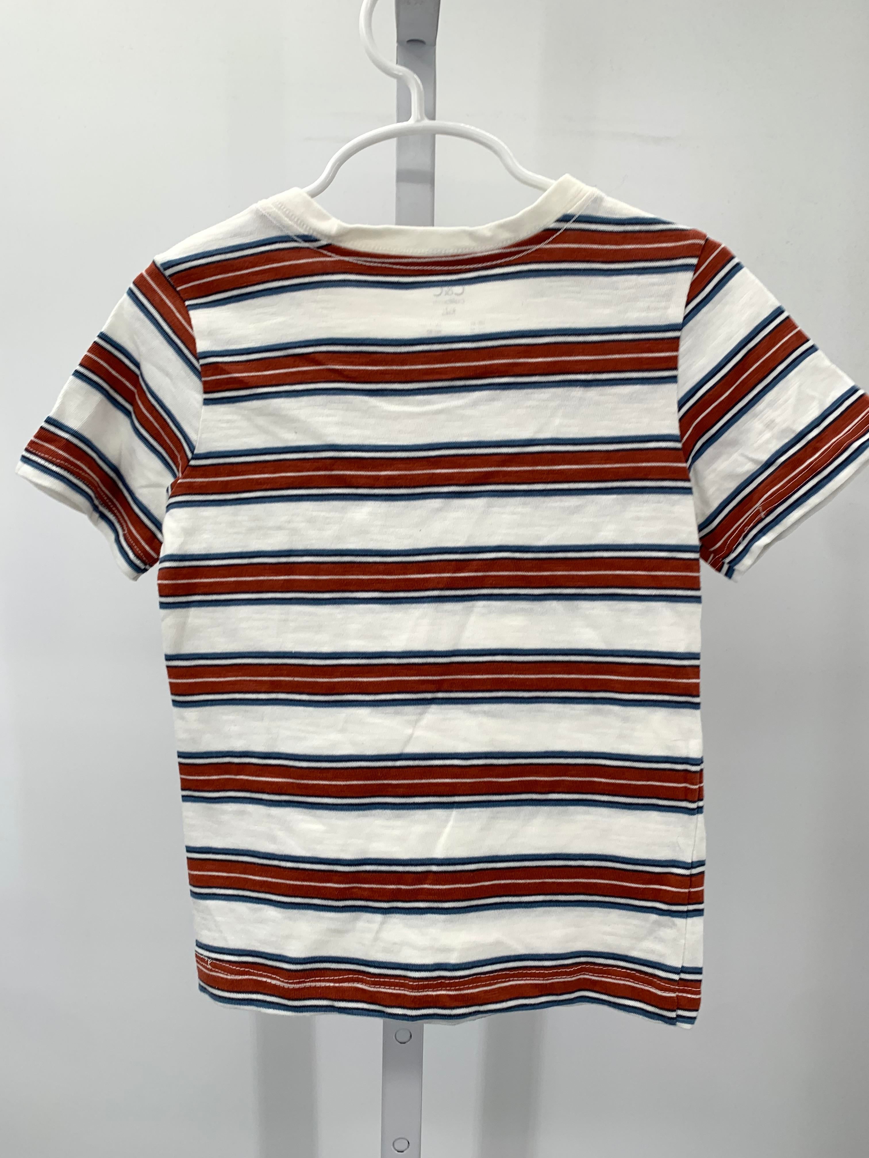NEW STRIPES HENLEY KNIT.