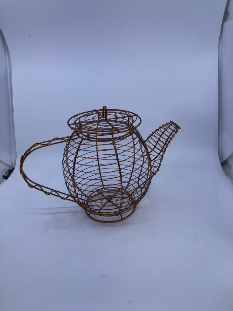 COPPER DECORATIVE TEAPOT W REMOVABLE LID.
