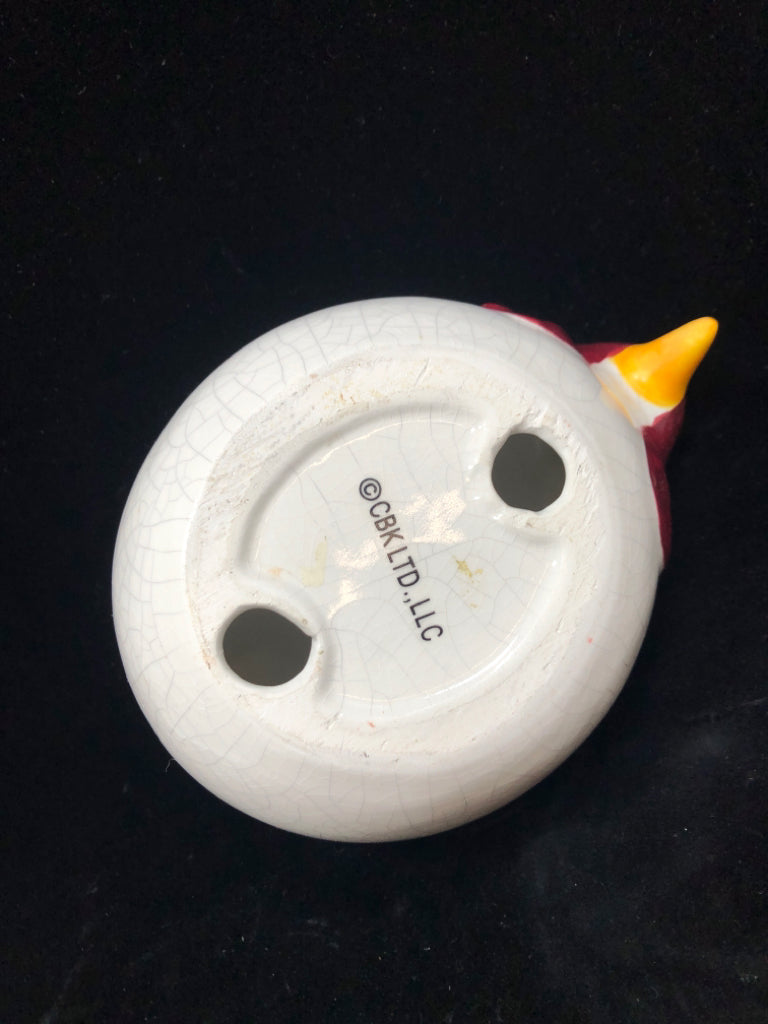 CERAMIC WHITE CHICKEN.