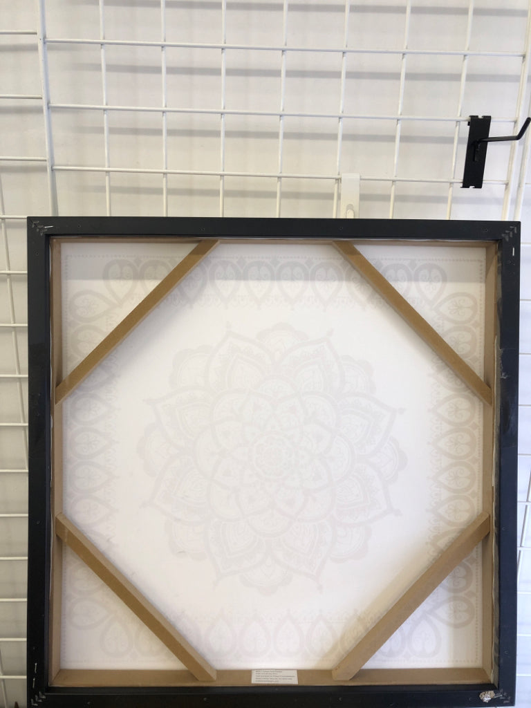 GOLD FRAME GOLD DESIGN WALL HANGING.