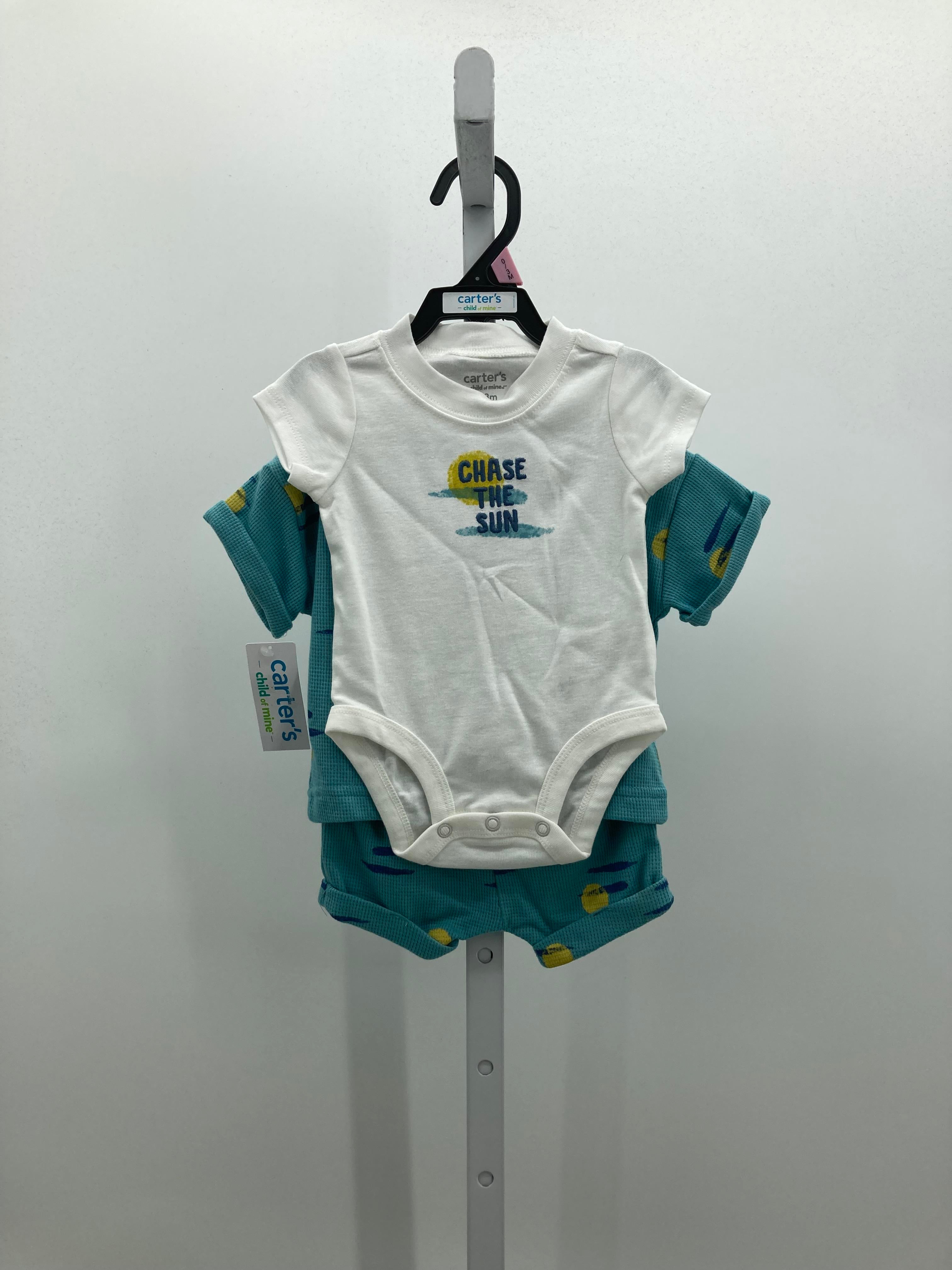 NEW CHASE THE SUN TWO SHIRTS AND SHORTS