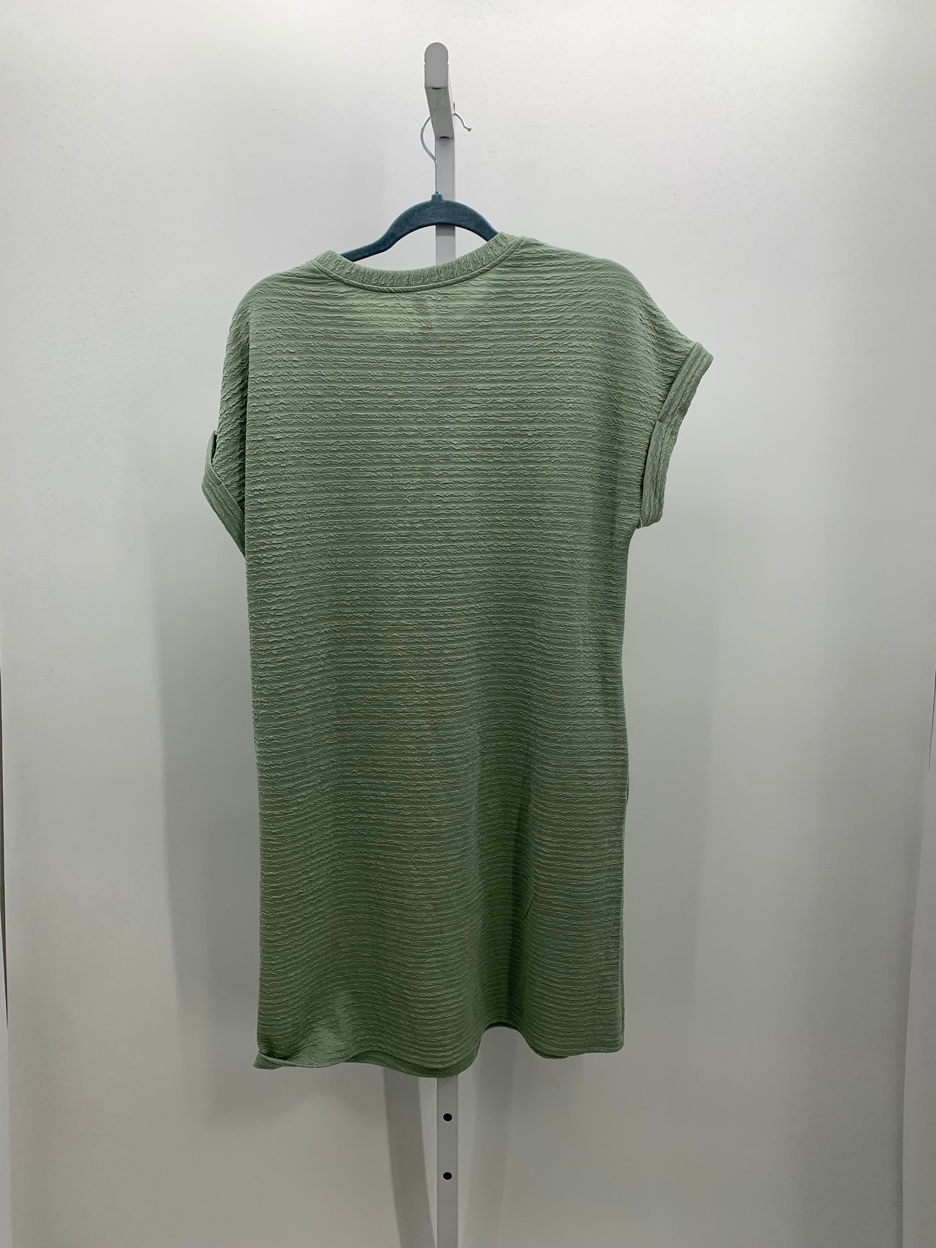 Size Medium Misses Short Sleeve Dress