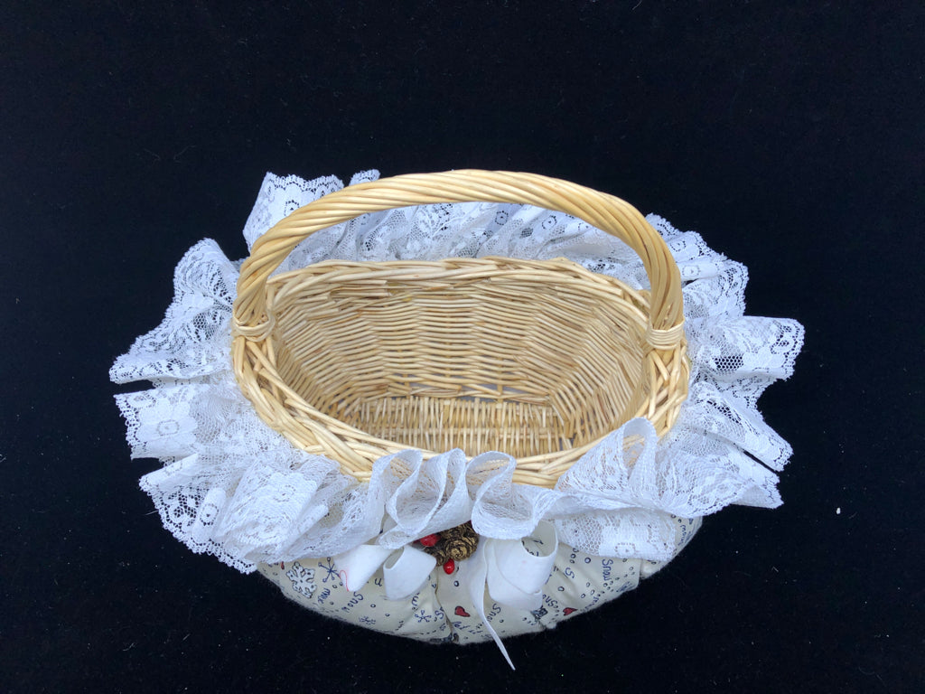 LET IT SNOW LACE TRIM BASKET.