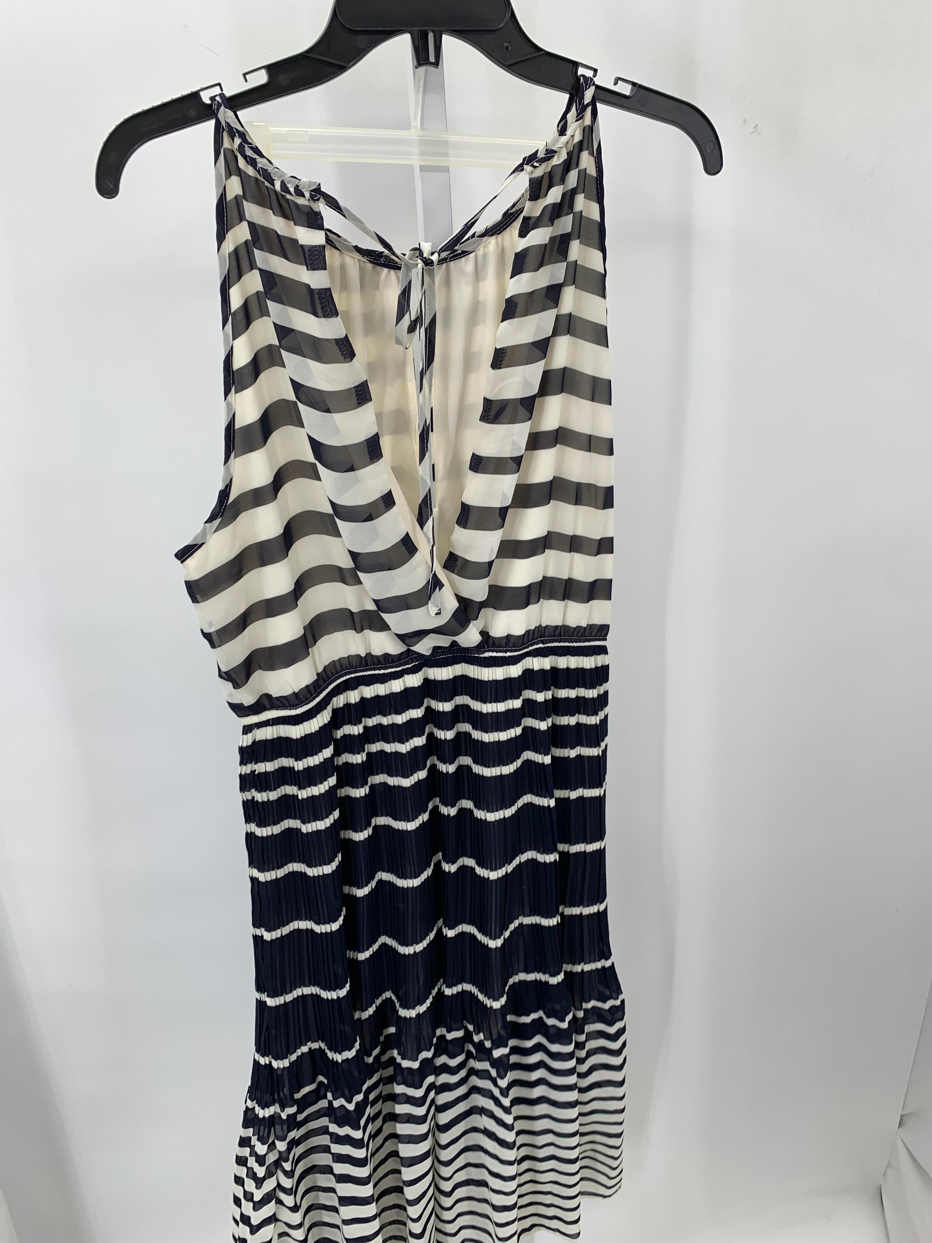 Size Large Misses Sleeveless Dress