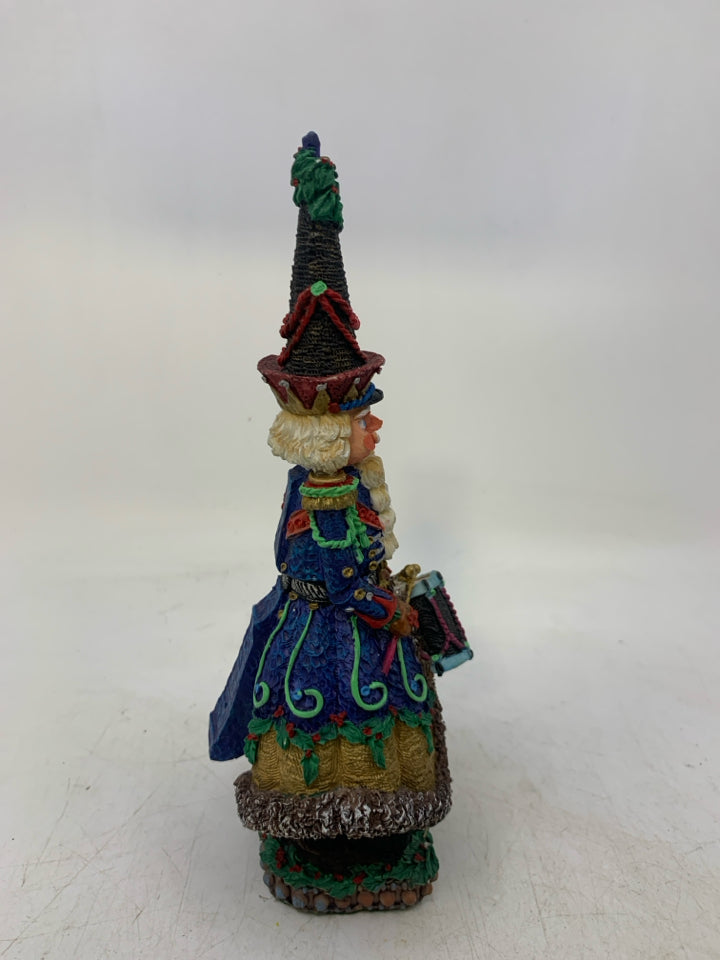 VTG CRINKLE CRACKER HOLDING A DRUM RESIN.