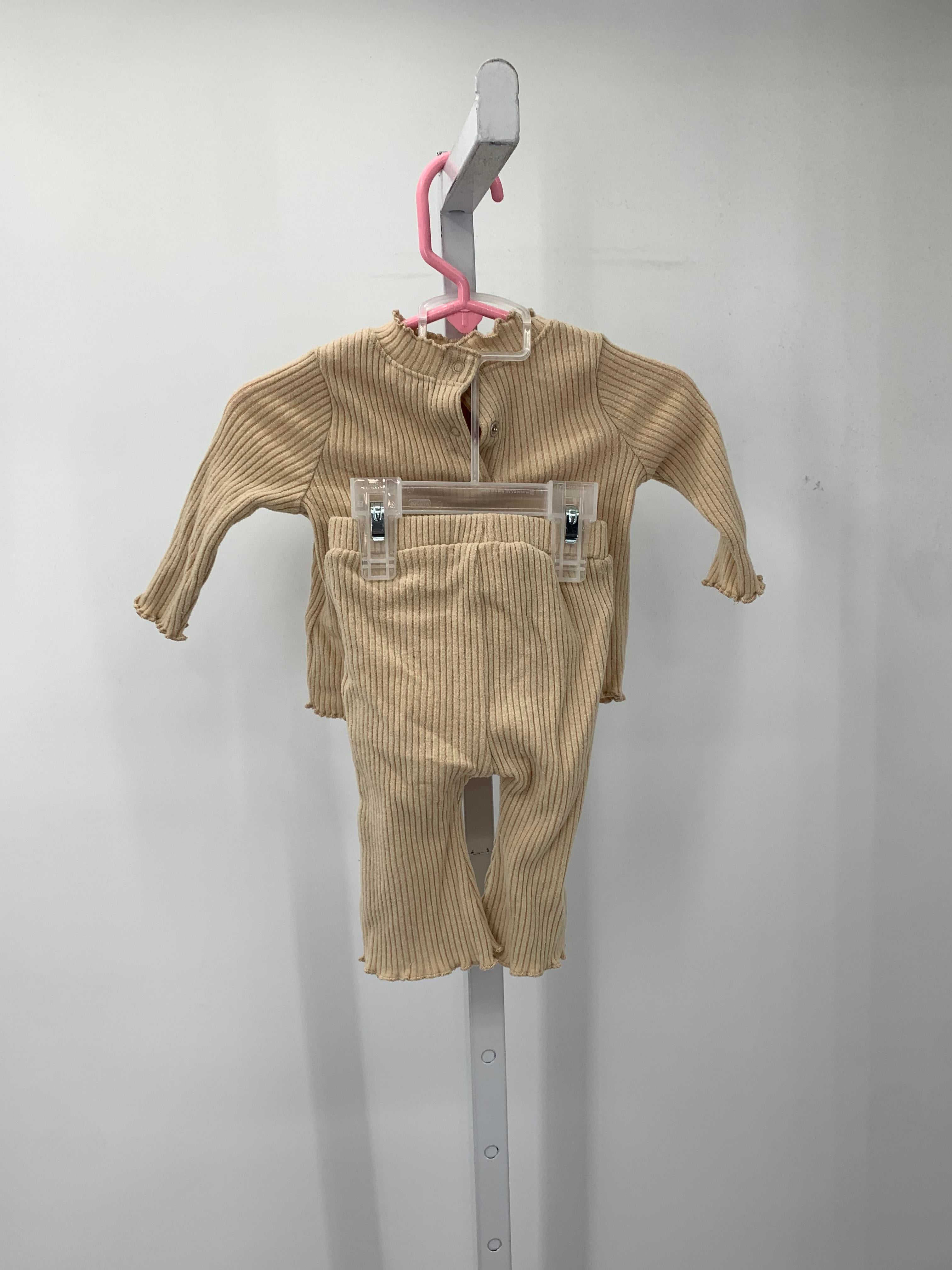Old Navy Size 0-3 months Girls 2 Pieces