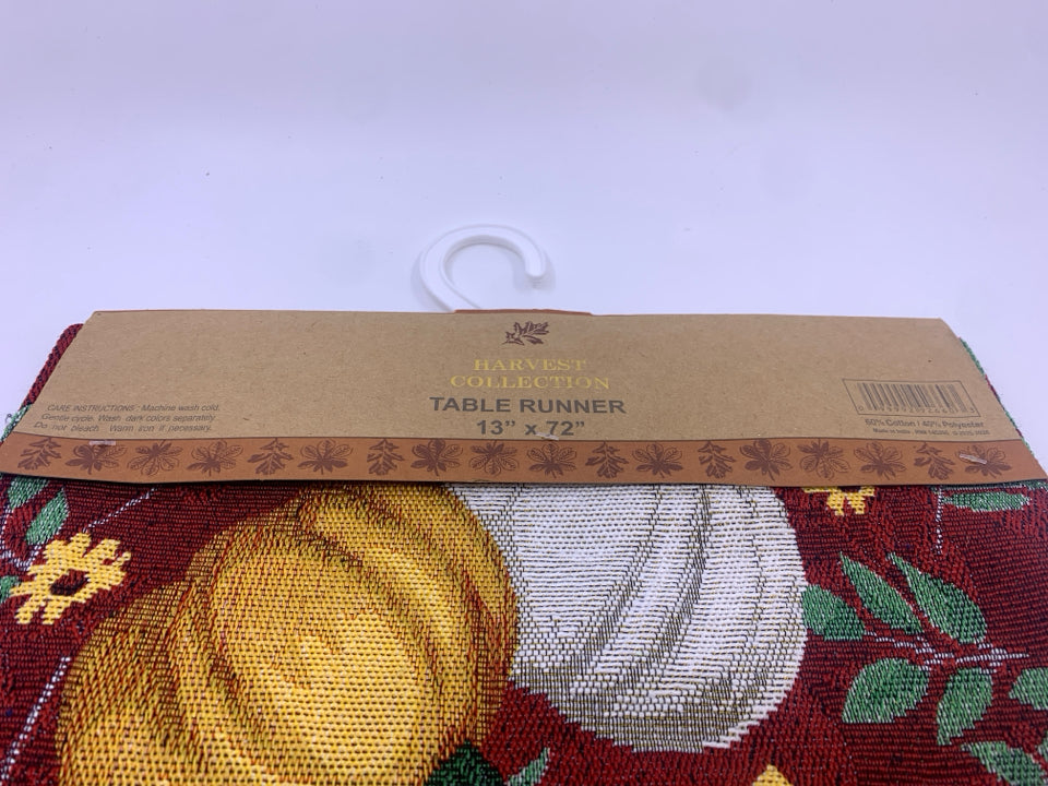 NIP MAROON PUMPKIN/FLOWERS TABLE RUNNER.