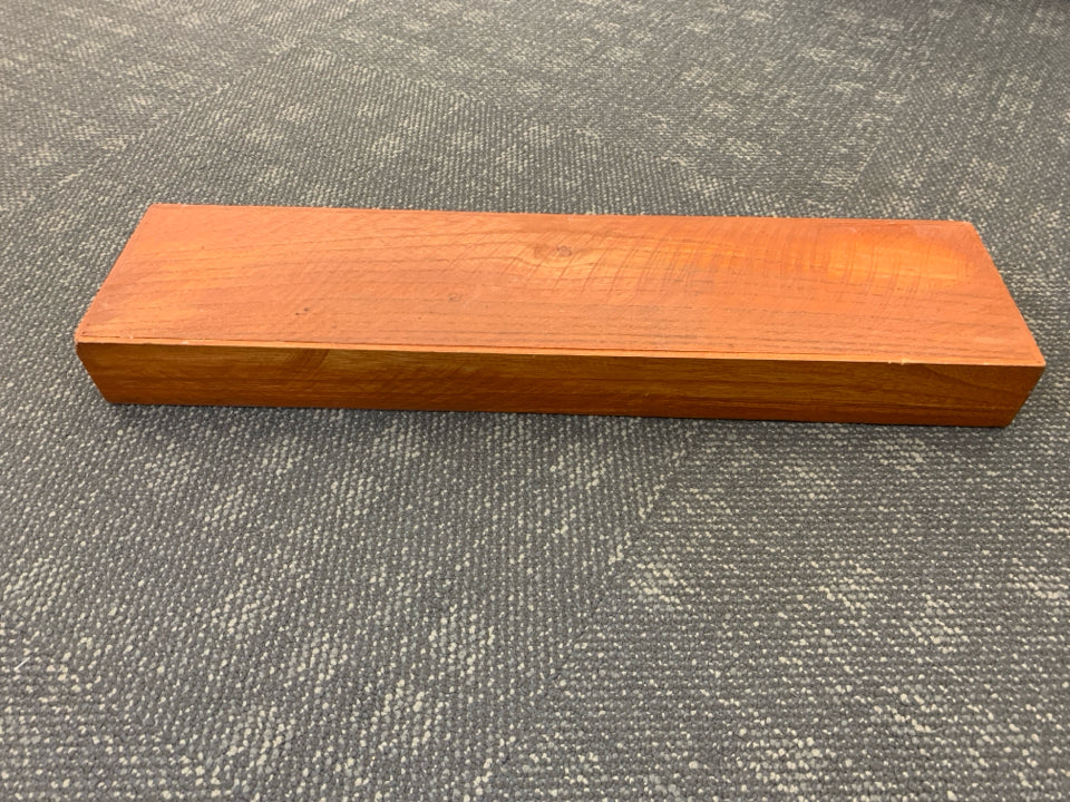 FLOATING WOOD SHELF.