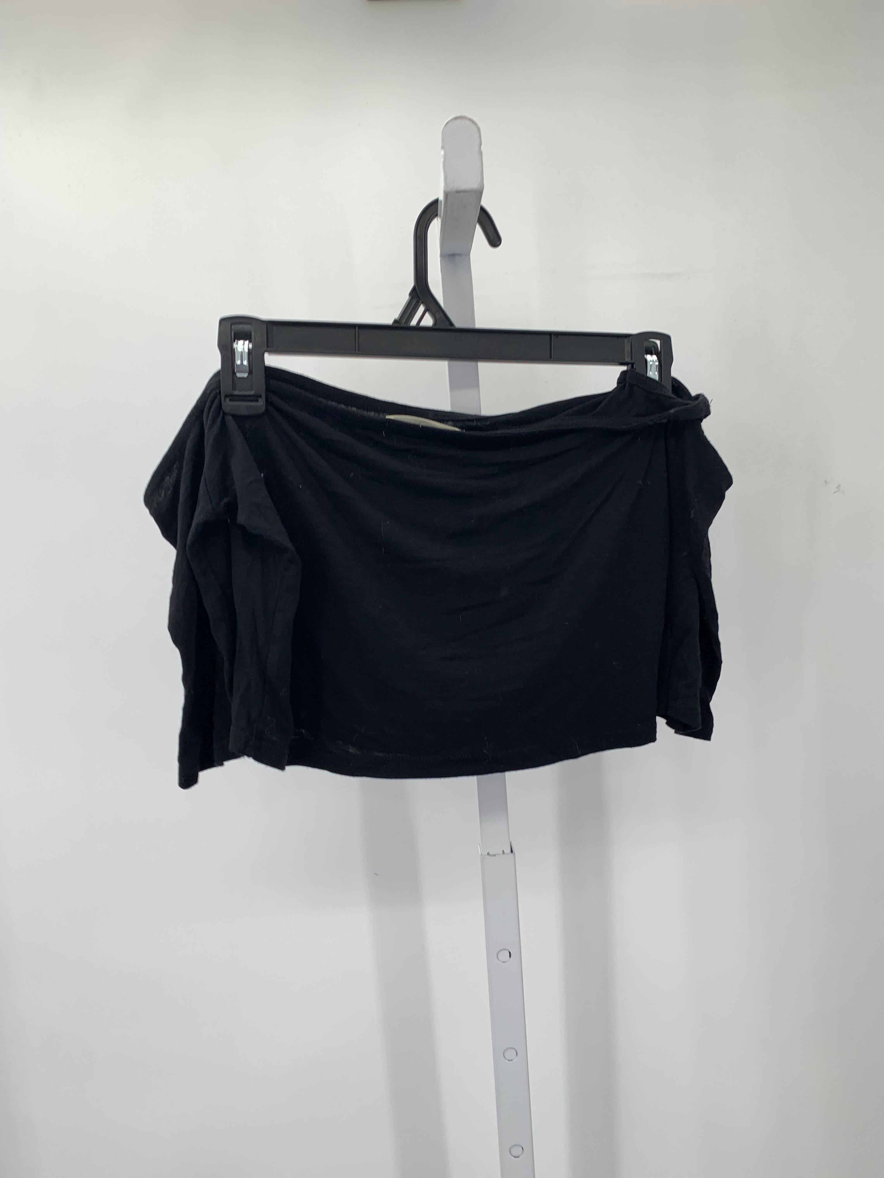 Size Large Juniors Short Sleeve Shirt