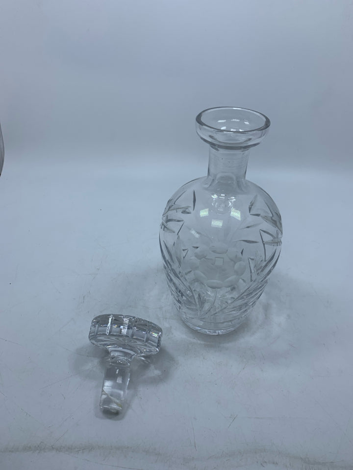 CRYSTAL DECANTER W/ ETCHED FLOWERS/LEAVES.