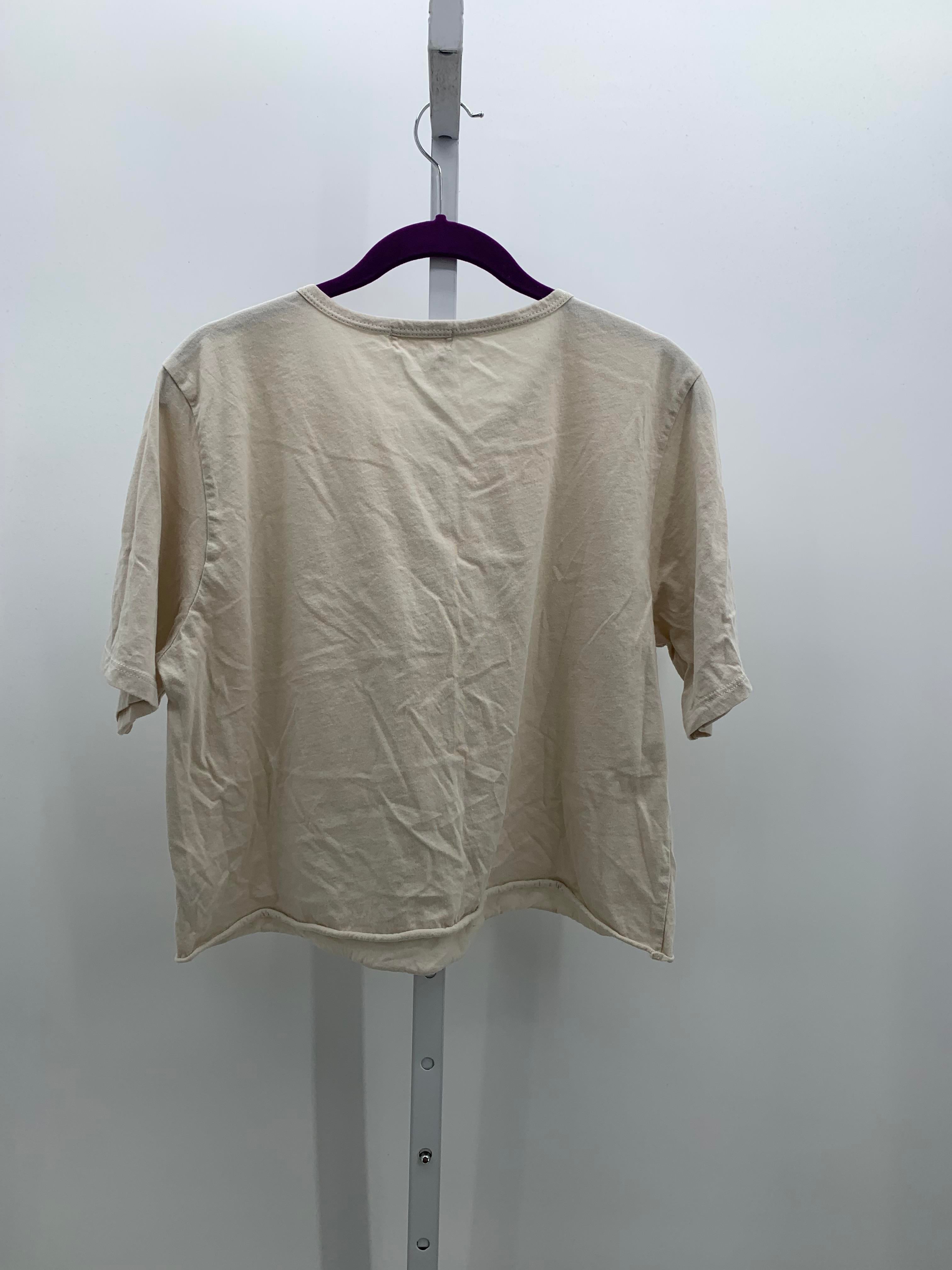 Size Large Juniors Short Sleeve Shirt