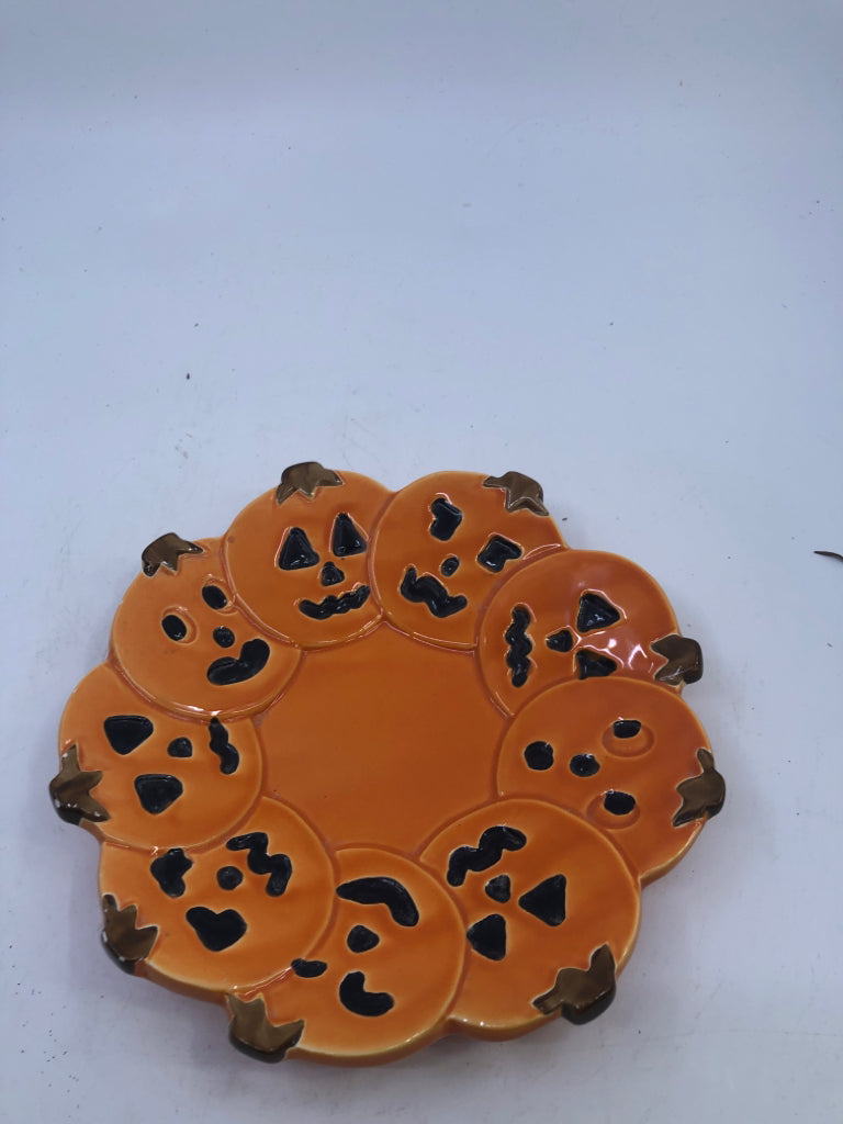 JACK O LANTERN CANDLE PLATE.