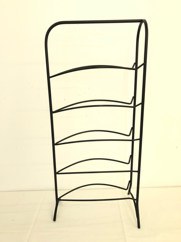 5 BOTTLE METAL STANDING WINE RACK.