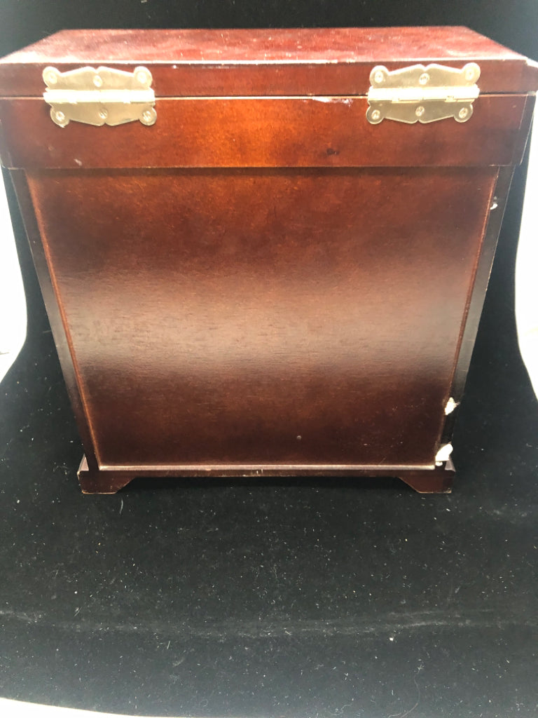 CHERRY WOOD JEWELRY BOX W/FLORAL ETCHED CABINET DOORS, FLIP TOP, 5 DRAWERS.