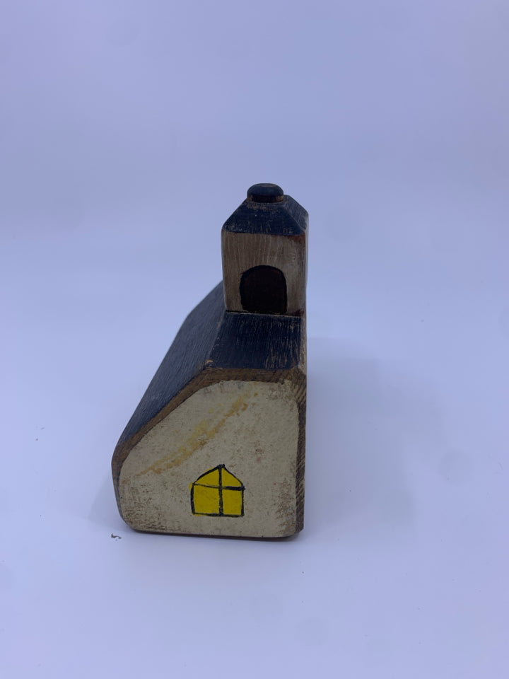 PRIMITIVE WOOD WHITE PAINTED HOUSE DECOR.