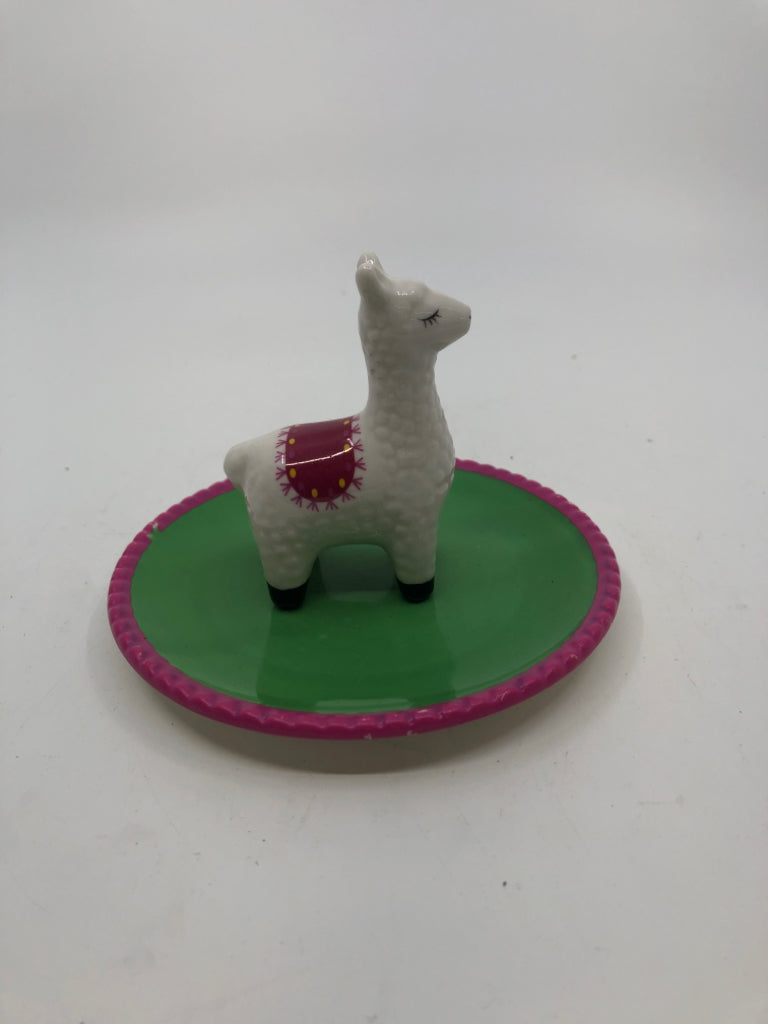 PINK AND GREEN LLAMA RING CATCH.