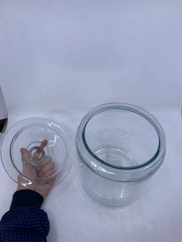 CLEAR GLASS CANISTER.