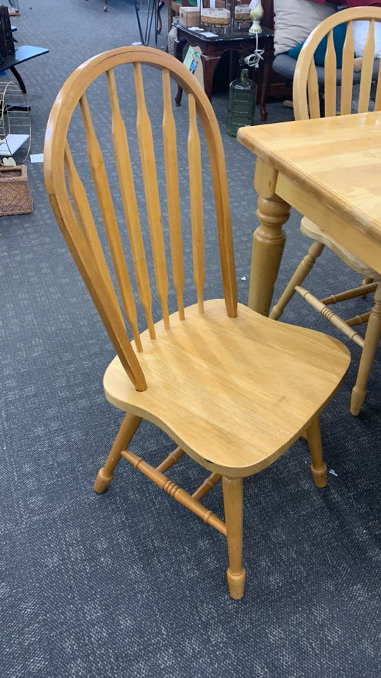 SOLID WOOD TABLE W/6 CHAIRS.