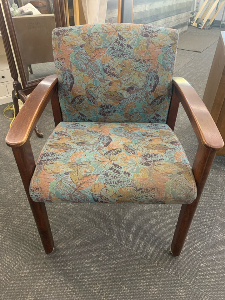 LEAF PATTERN WOOD ARMS ACCENT CHAIR.