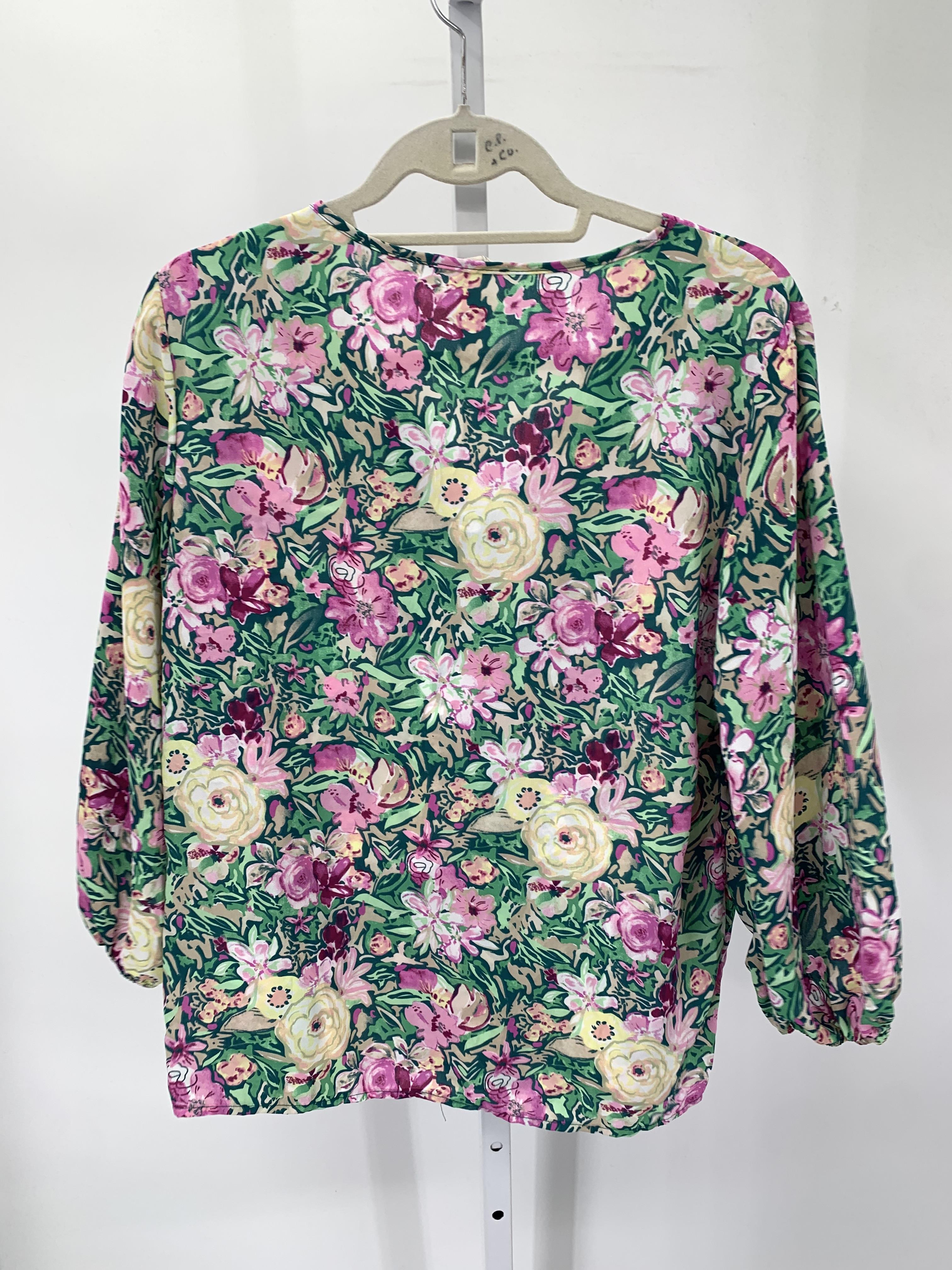 Size Small Misses 3/4 Sleeve Shirt