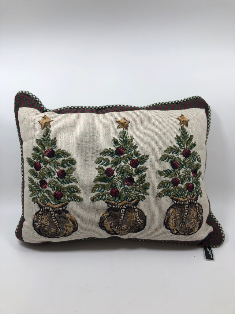 3 CHRISTMAS TREE PILLOW.